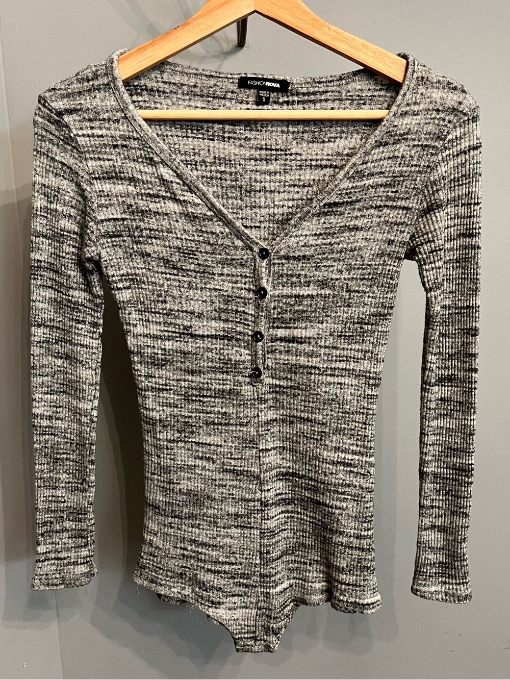 Fashion Nova Henley Style Heathered Gray Bodysuit, size S